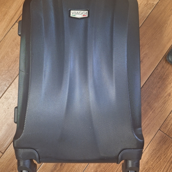 Suitcase - Picture 3 of 6